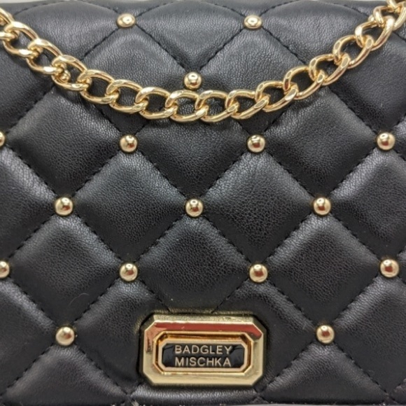 Badgley Mischka Handbags - Badgley Mischka Quilted Handbag & Phone Case Set
